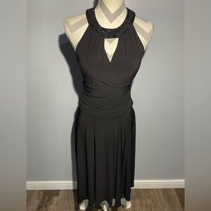 Jessica Howard Black Pleated Sheath Midi Dress